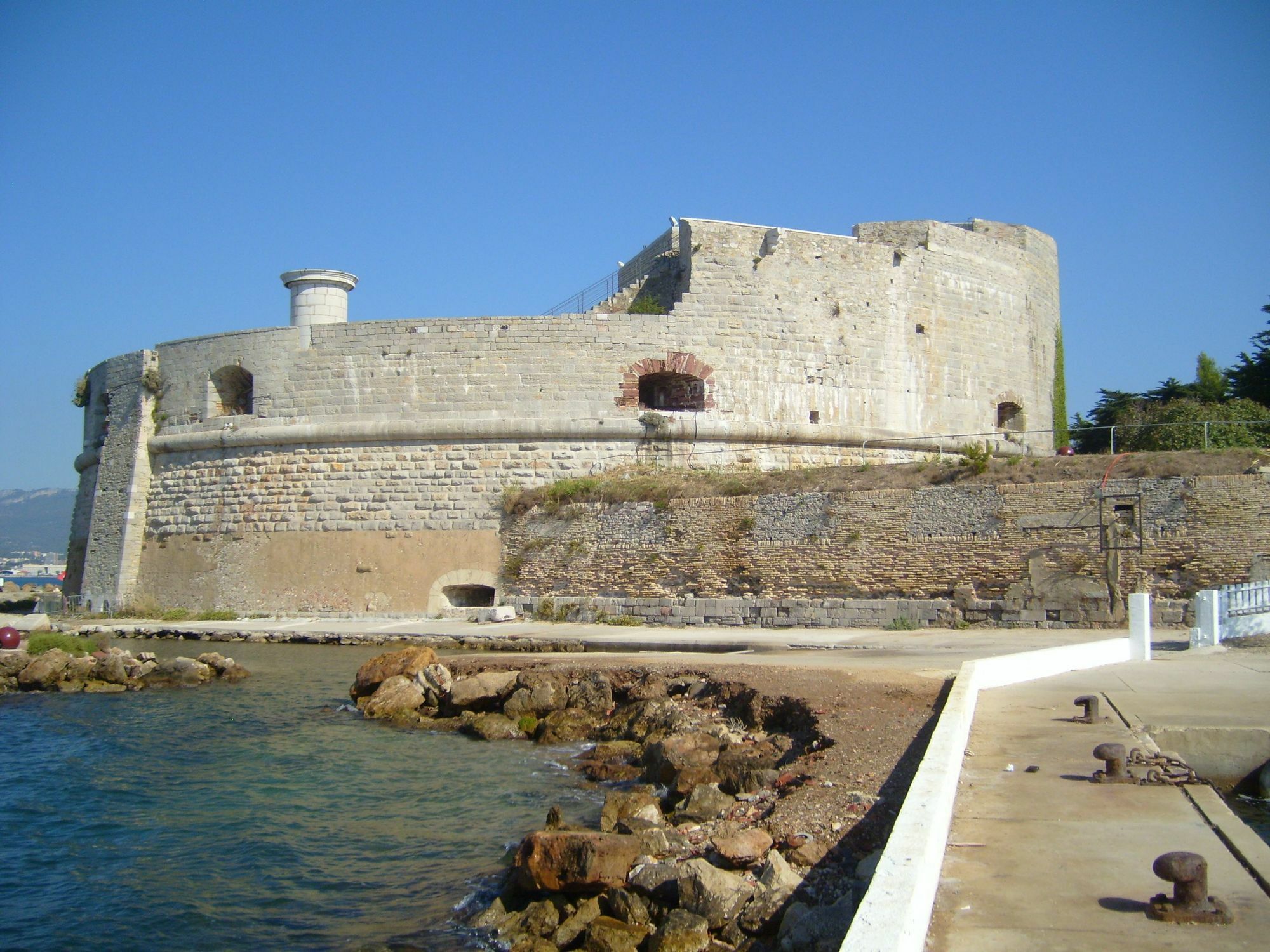 Ibis Toulon La Seyne Sur Mer Exterior foto